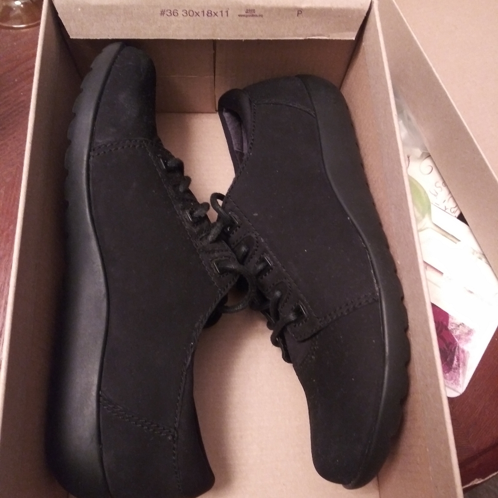 Womens clark shoes